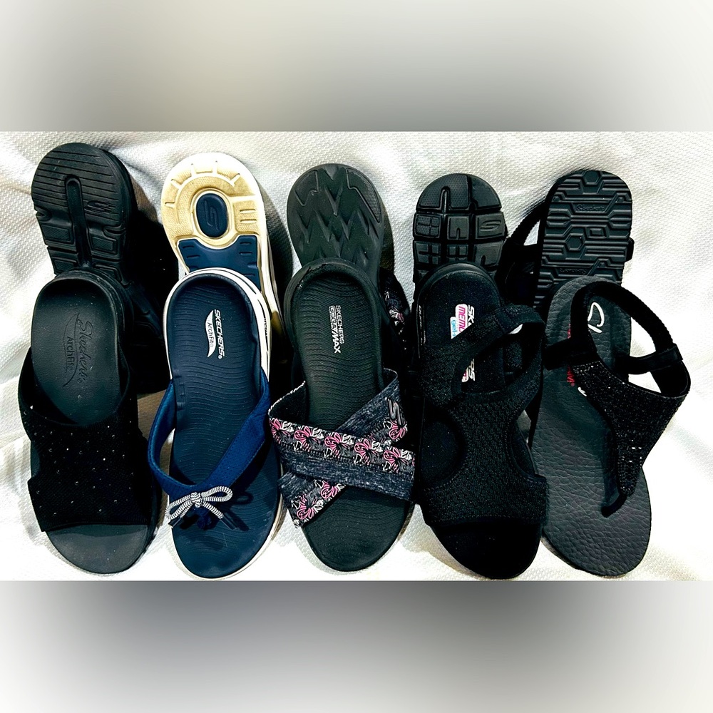 Women’s size 7 sketcher sandals